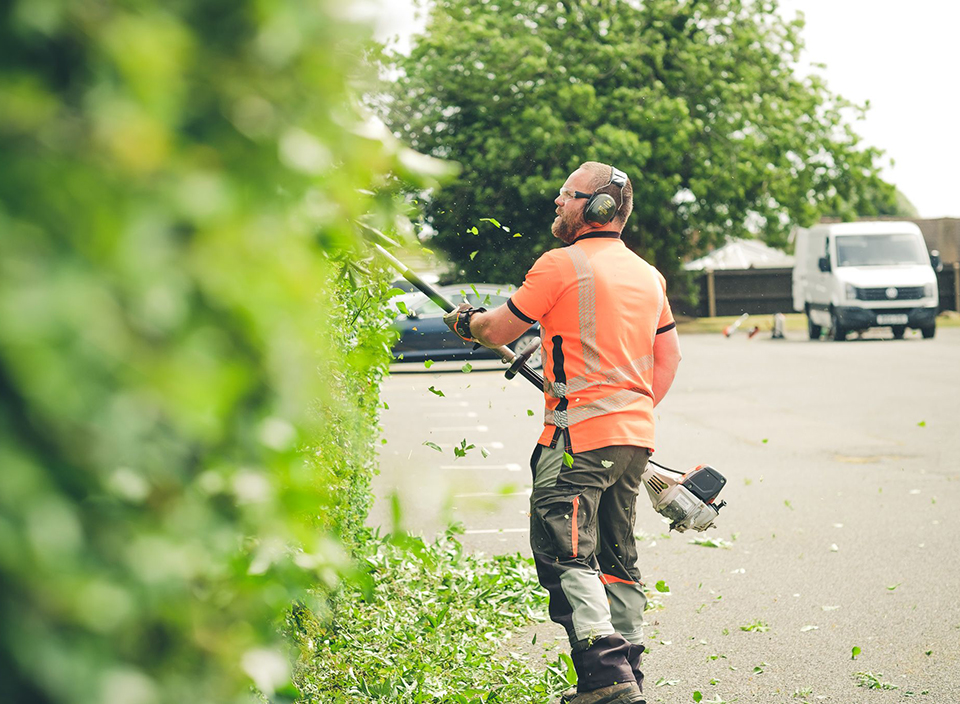 Northants Commercial Gardening Services - About US